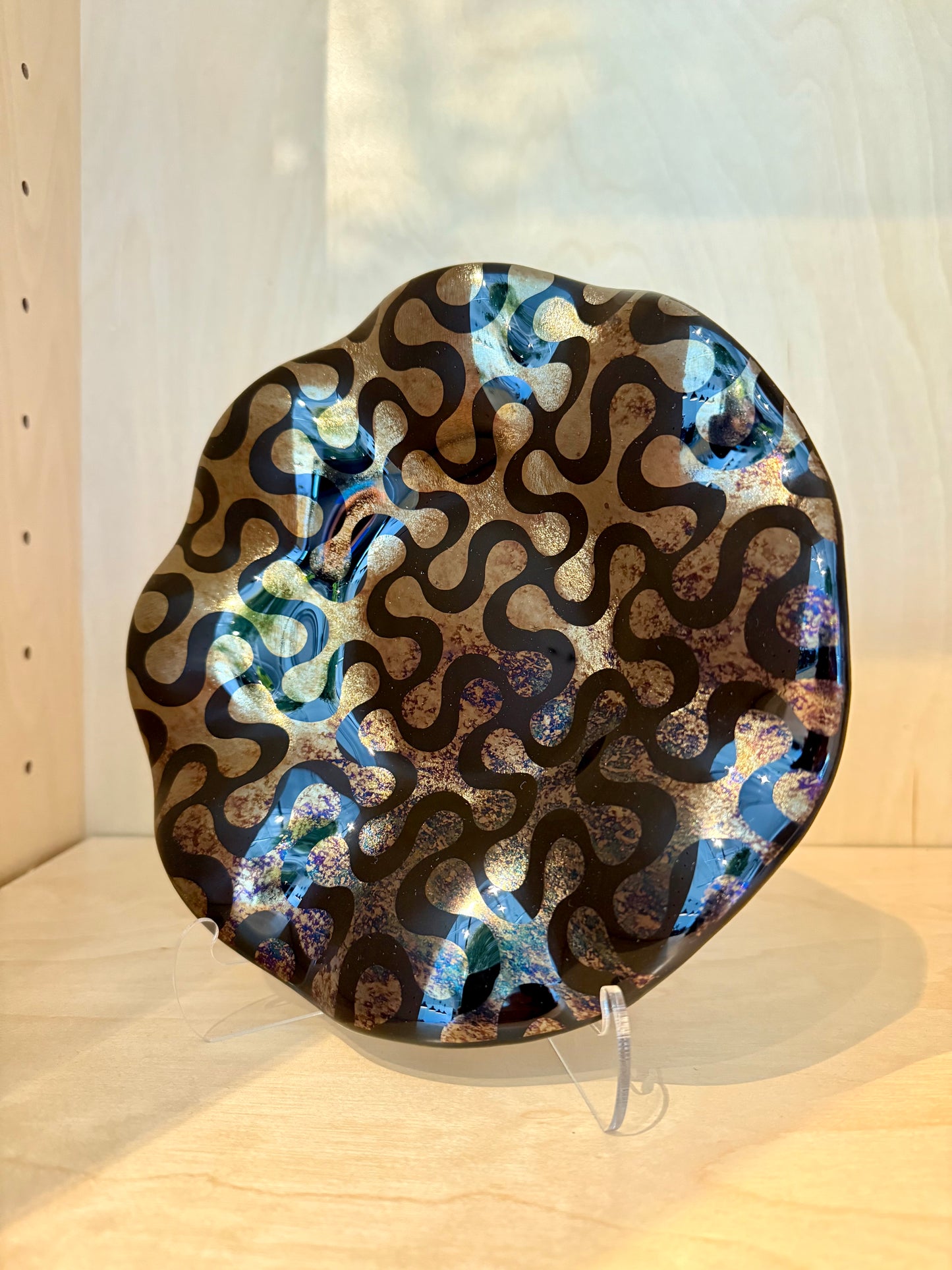 Fused 8.25” Scalloped Bowl in Sandblasted Black & Gold